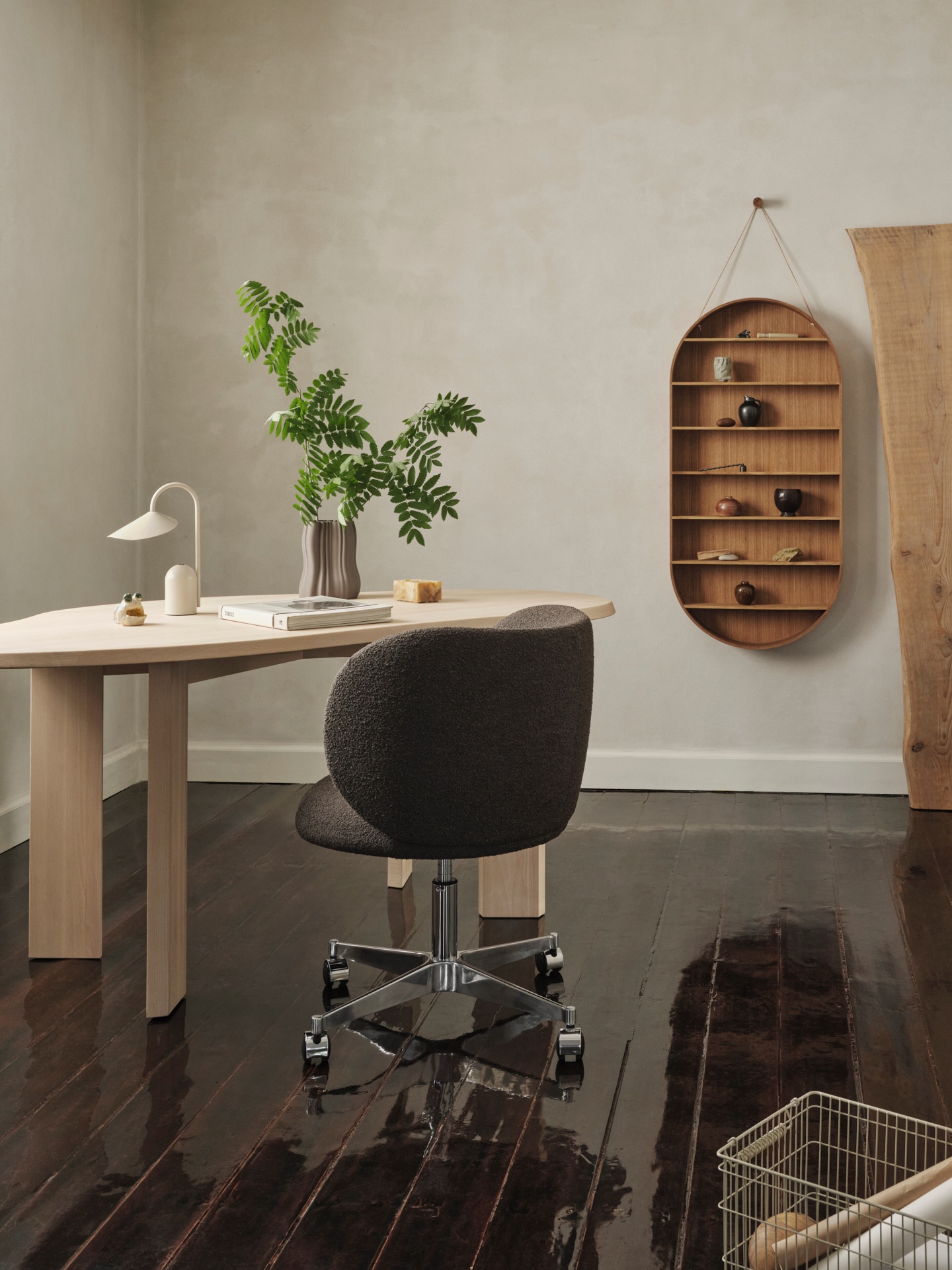 Портативна лампа Arum кольору кашемір від Ferm Living