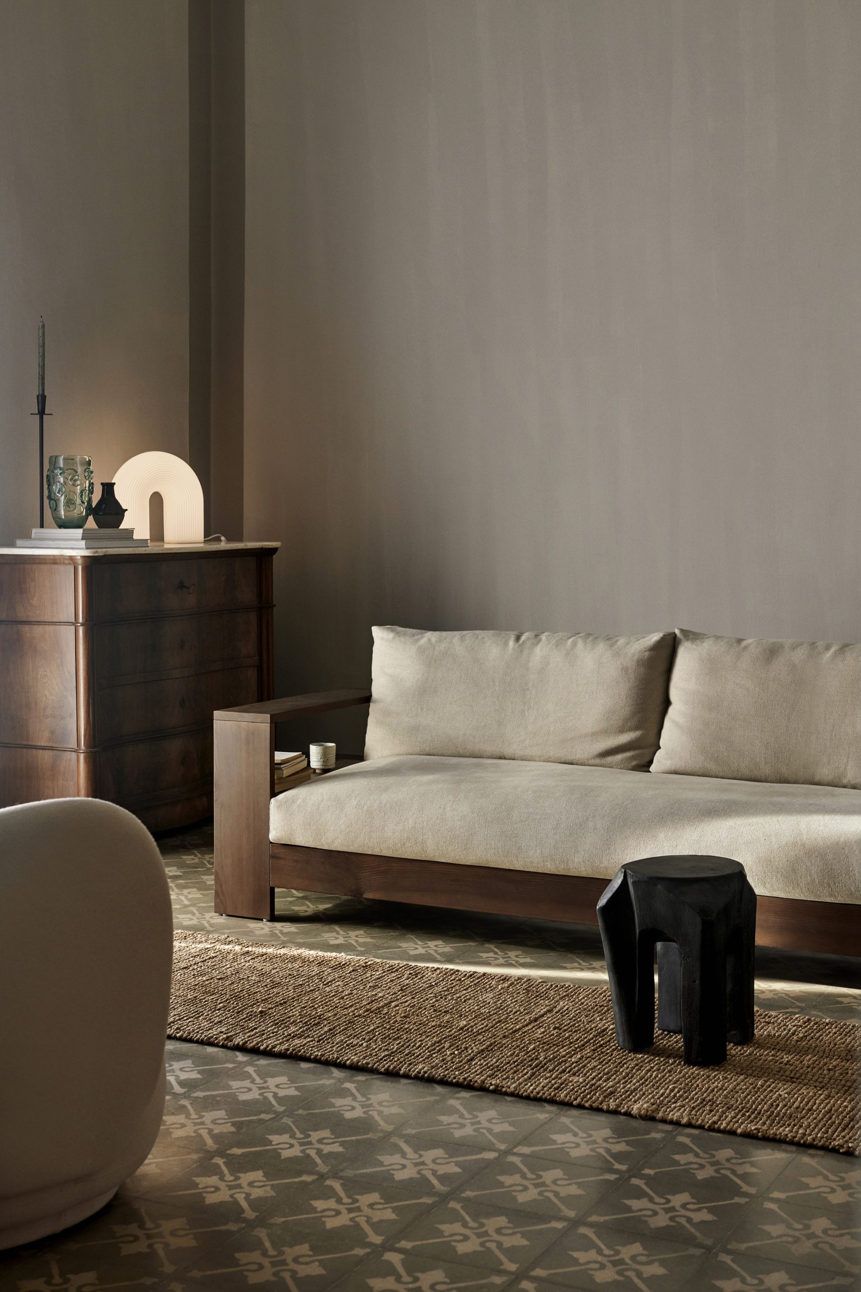 Торшер Vuelta від Ferm Living
