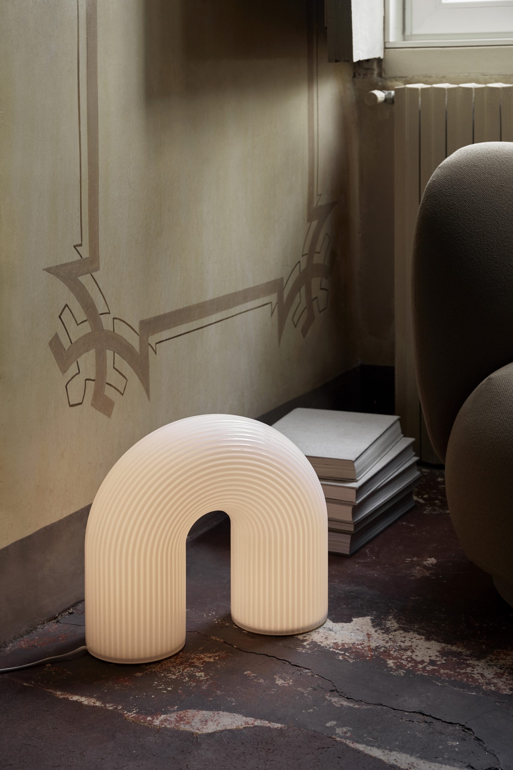 Торшер Vuelta від Ferm Living
