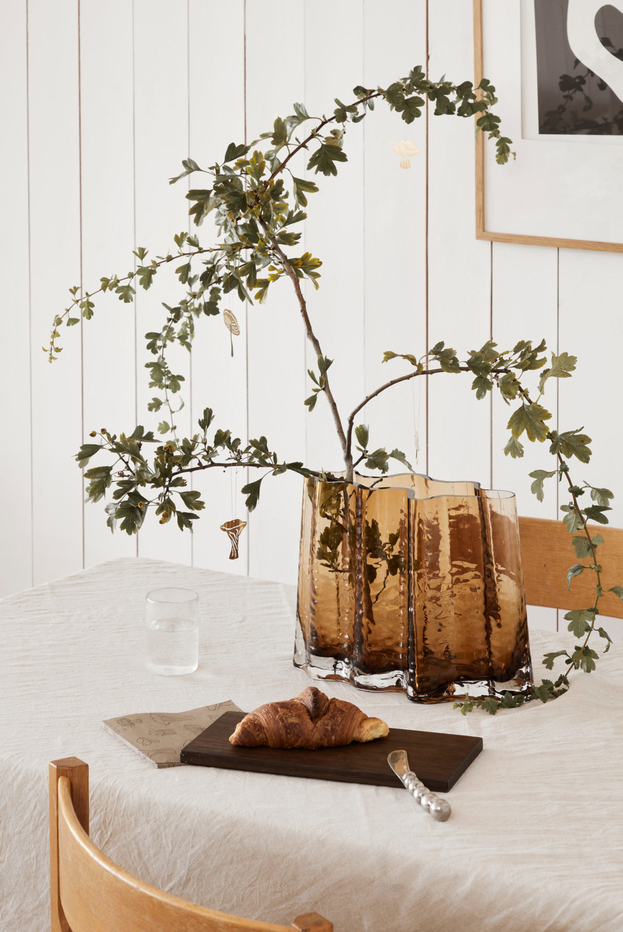Скляна ваза Gry Wide Large коньячного кольору від Cooee Design