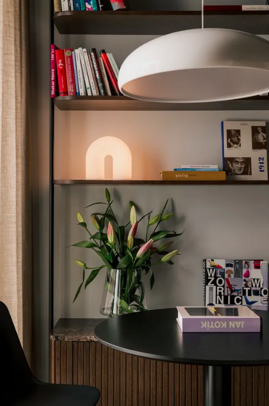 Портативна лампа Vuelta білого кольору від Ferm Living