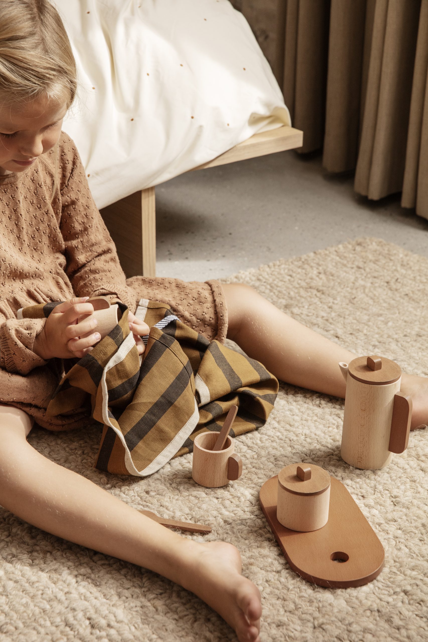 Килим Shade Loop бежевого кольору від Ferm Living