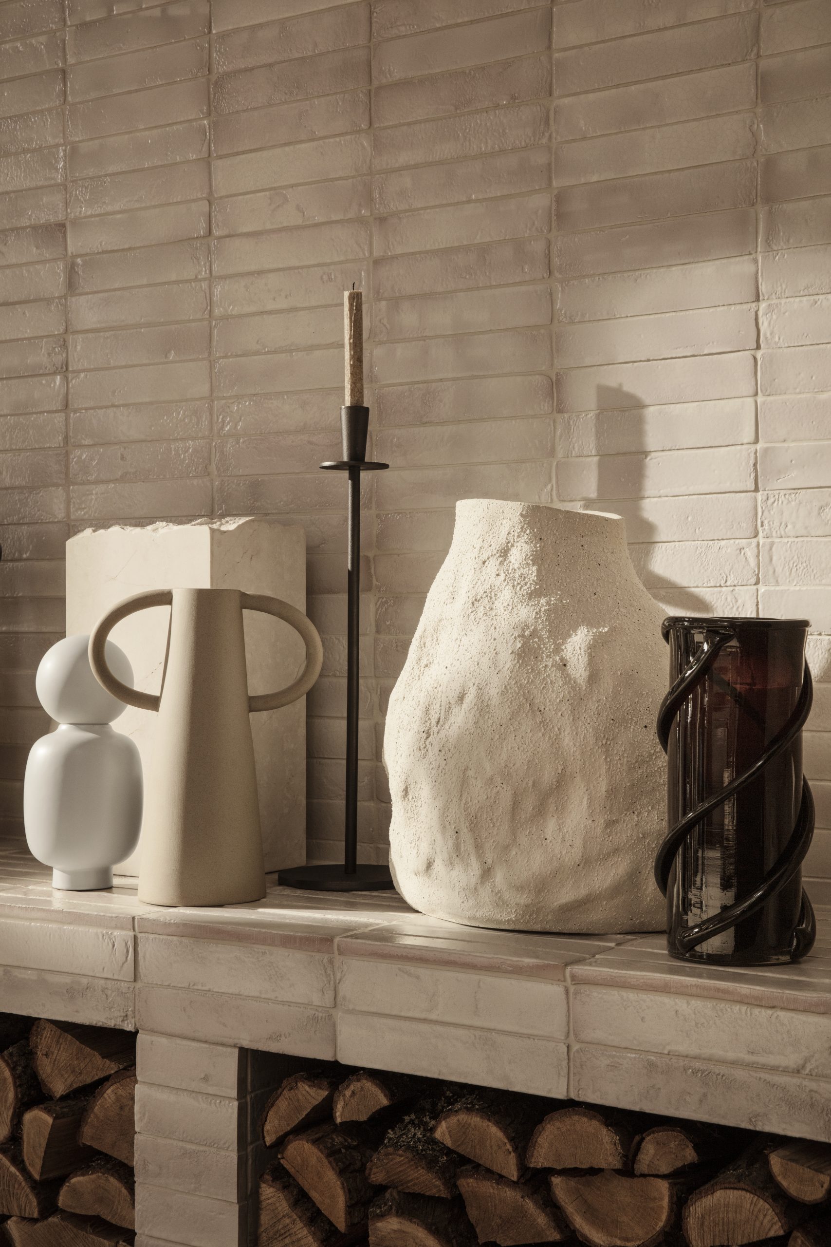 Ваза Vulca колір кам’яно-білий від Ferm Living