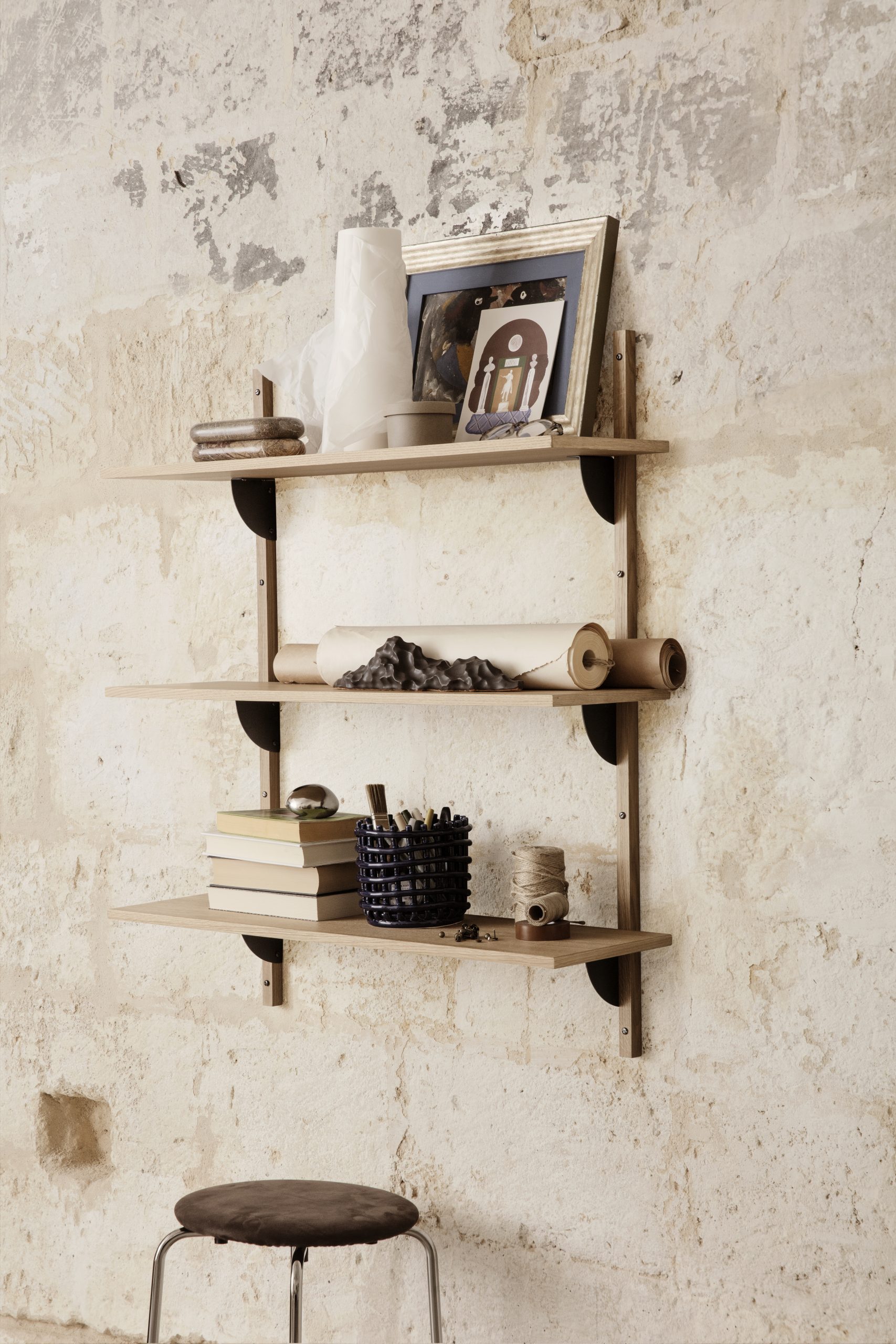 Горщик Ceramic Basket синього кольору від Ferm Living