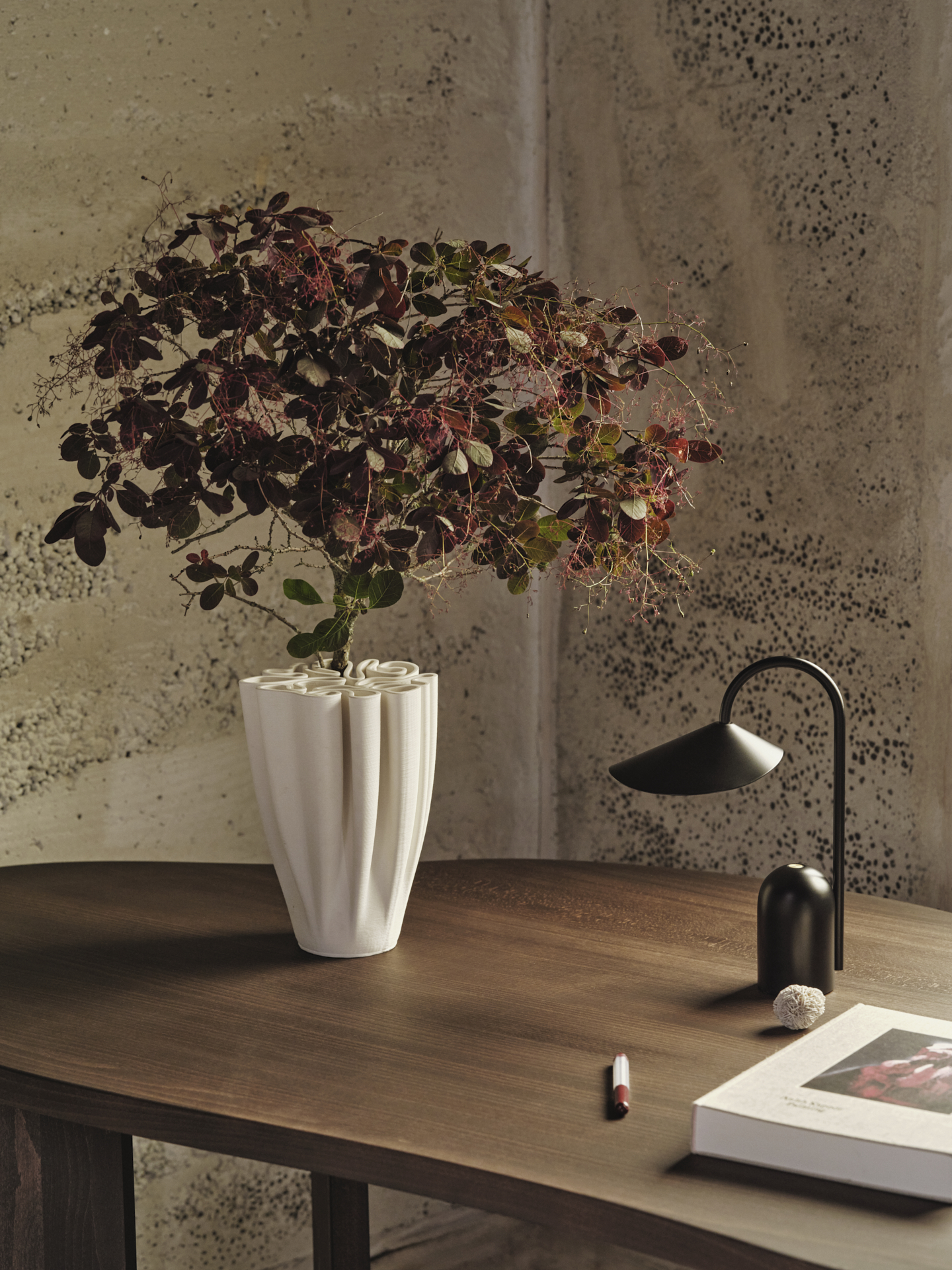 Ваза Dedali Large білого кольору від Ferm Living