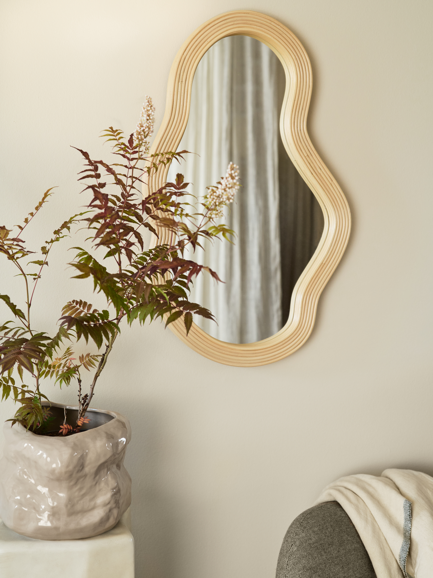 Горщик для рослин Tuck кольору кашемір від Ferm Living