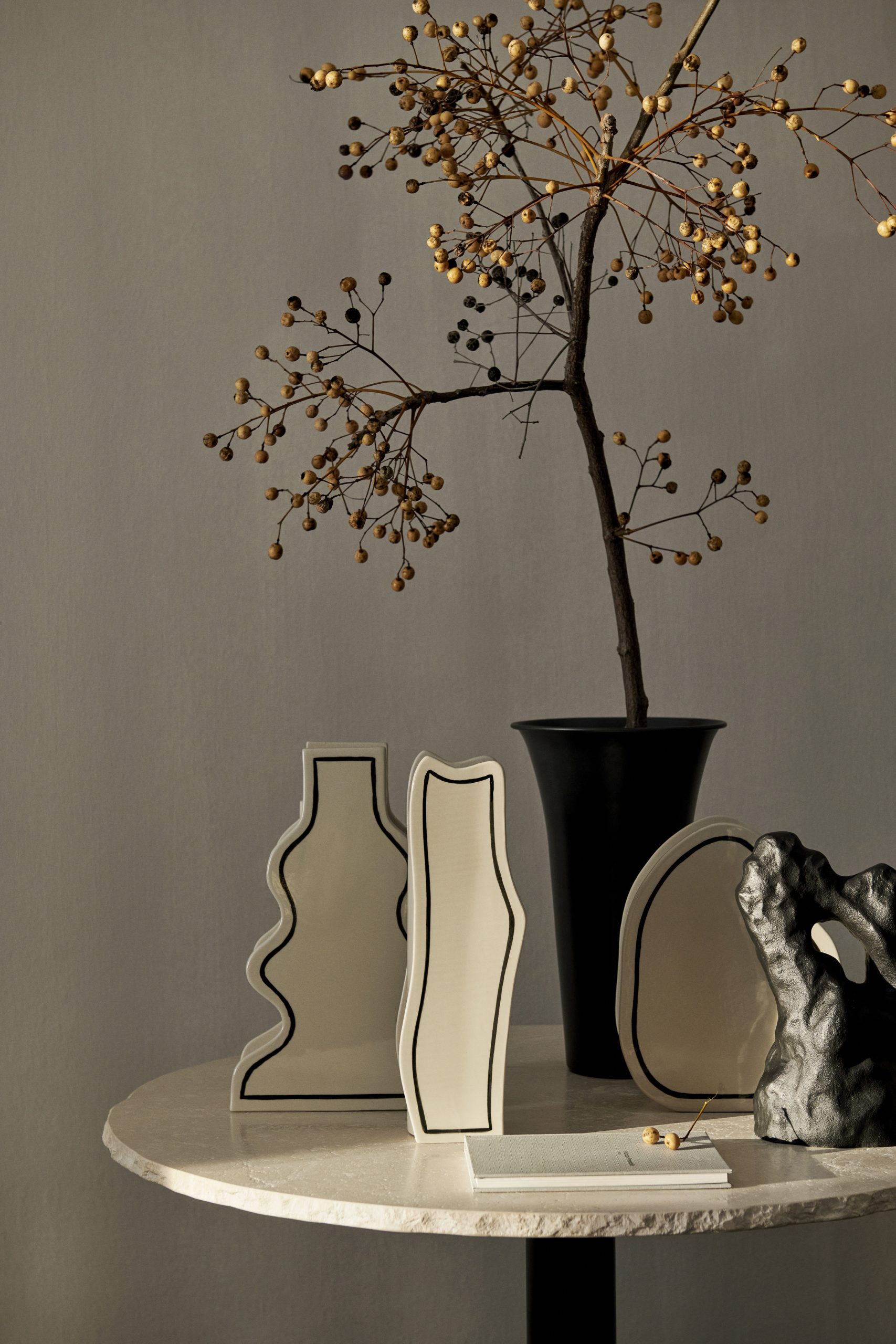 Ваза Paste білого кольору від Ferm Living