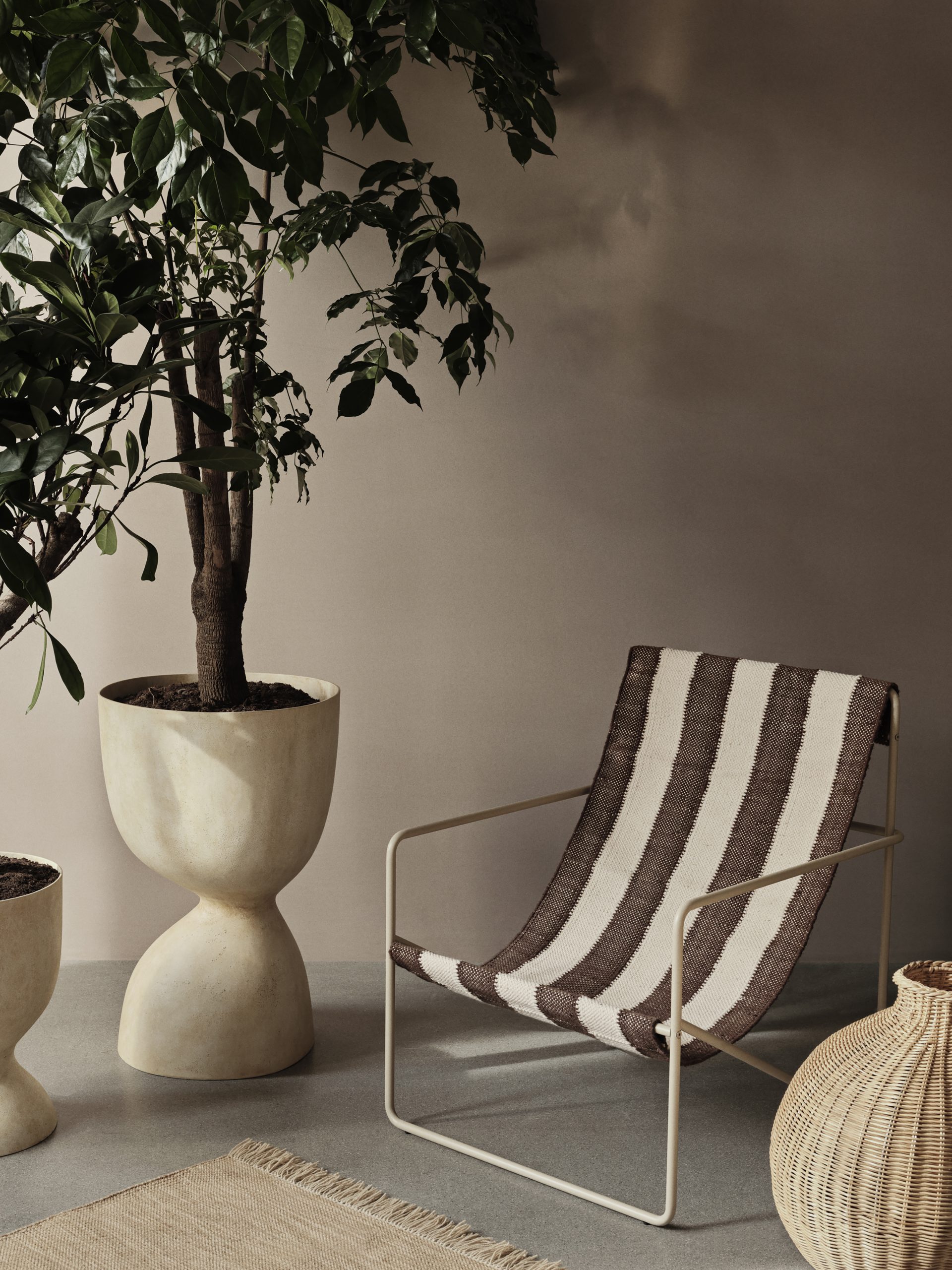 Горщик  для рослин Evoke пісчаного кольору від Ferm Living