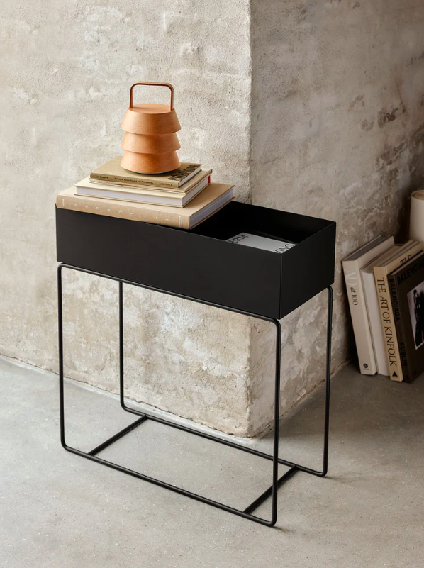 Ящик для рослин чорного кольору  від Ferm Living