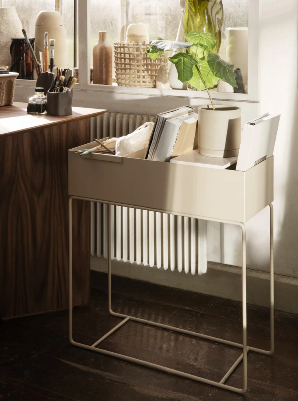 Ящик для рослин кольору кашемір від Ferm Living