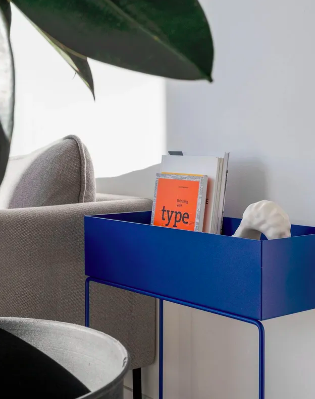 Ящик для рослин яскраво-синього кольору Ferm Living