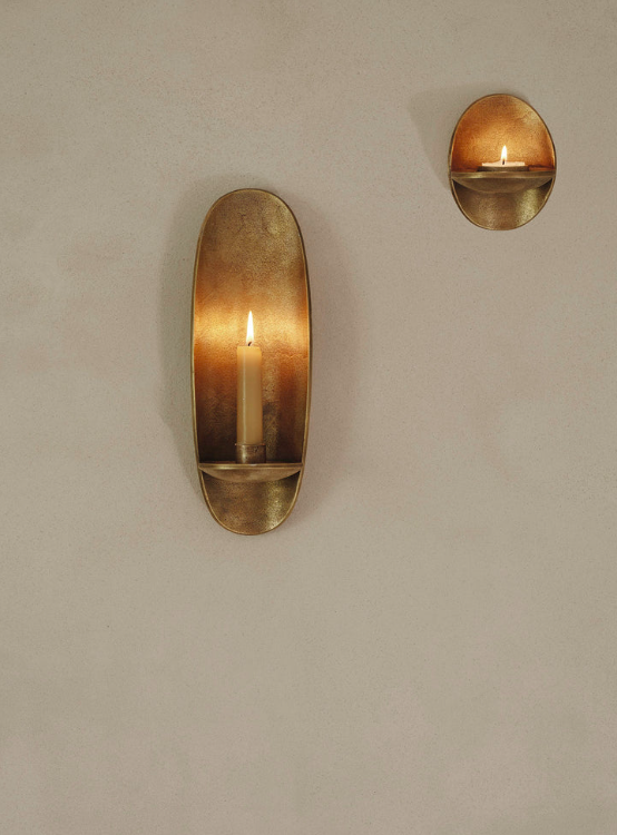 Настінний свічник Agapé латунного кольору від Ferm Living