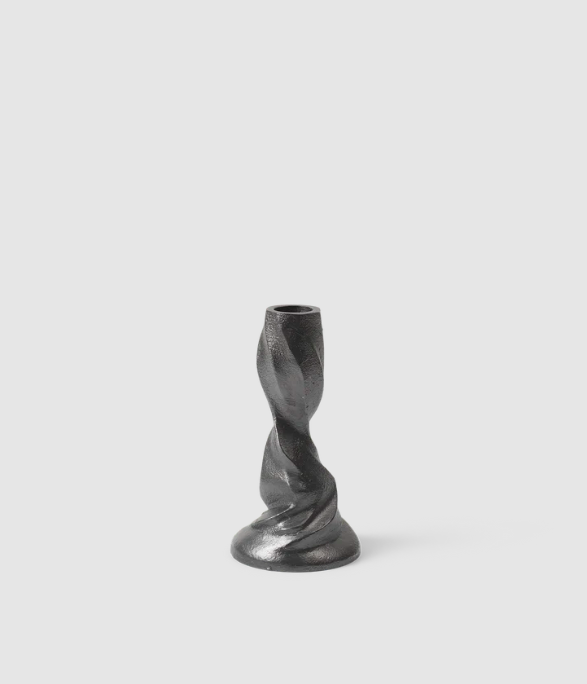 Cвічник Gale чорного кольору від  Ferm Living