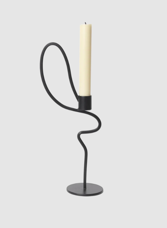 Cвічник Valse Tall кольору кашемір від  Ferm Living