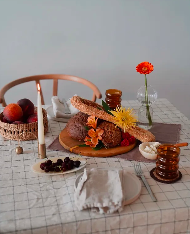 Розпродаж – 50% латунний свічник Balance від  Ferm Living