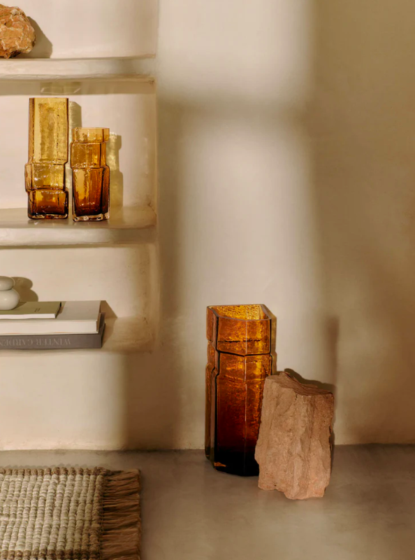Ваза Muro бурштинового кольору від Ferm Living