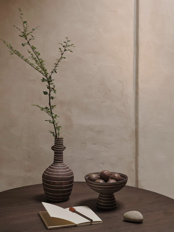 Ваза Brura кавового кольору від Ferm Living