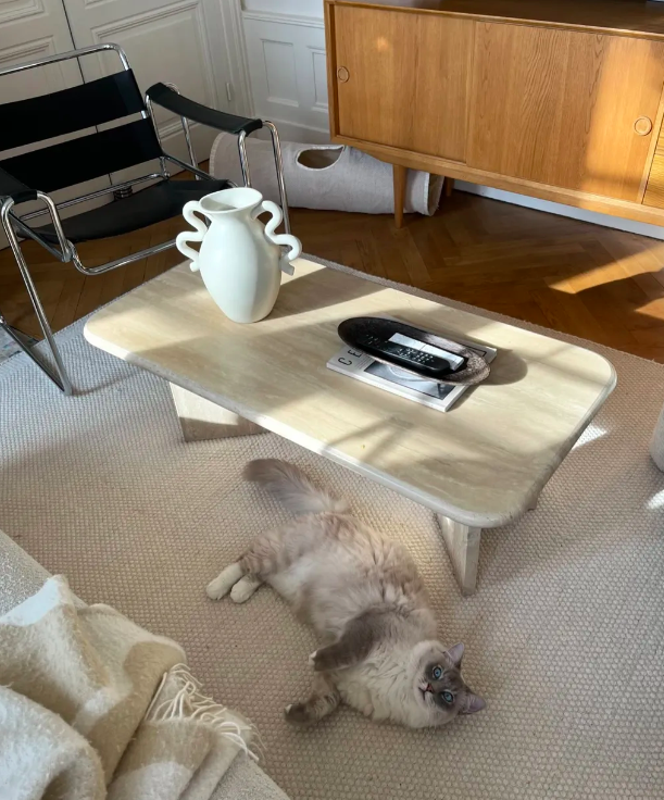 Ваза Verso Table кремового кольору від Ferm Living