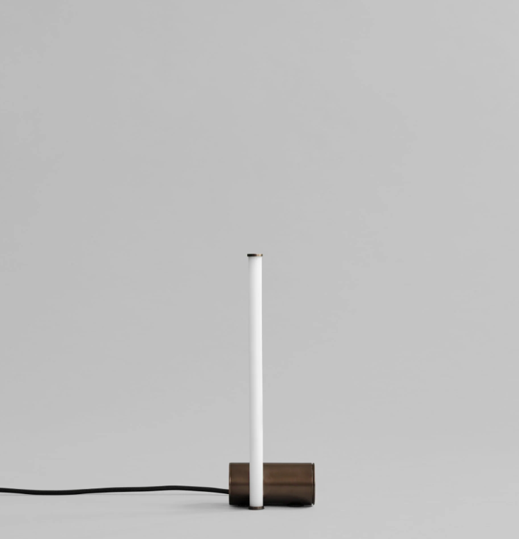 Настільна лампа Stick бронзового кольору від 101 Copenhagen