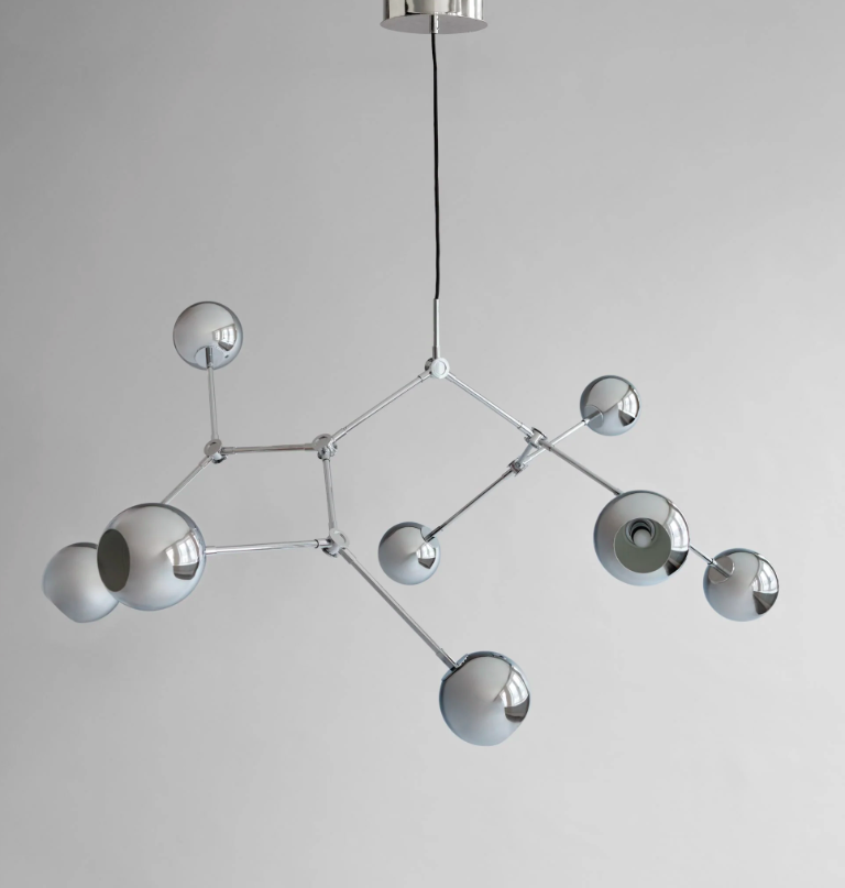 Хромована люстра Drop Globe від 101 Copenhagen