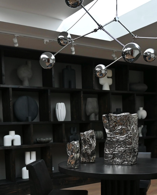 Хромована люстра Drop Globe від 101 Copenhagen