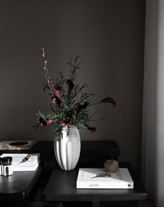 Ваза Bloom Slim білого кольору від 101 Copenhagen