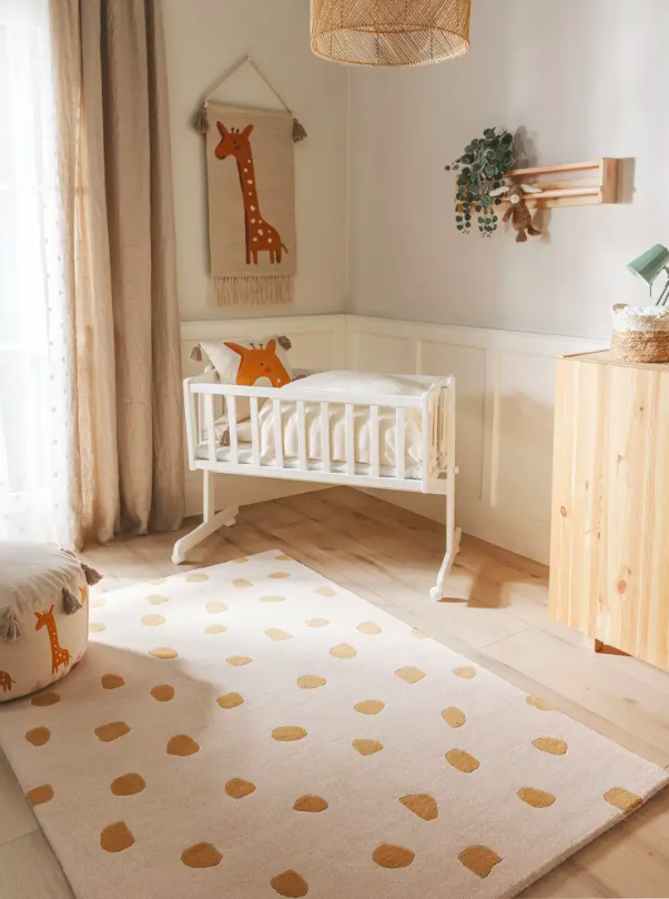 Дитячий килим Savannah кремово-жовтий кольору від Benuta.