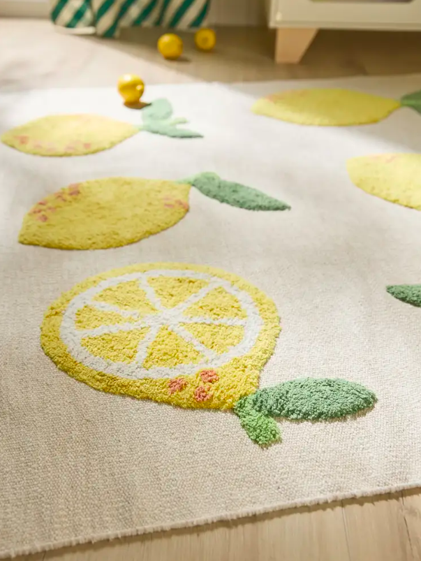 Дитячий килим Alma Lemons від Benuta.