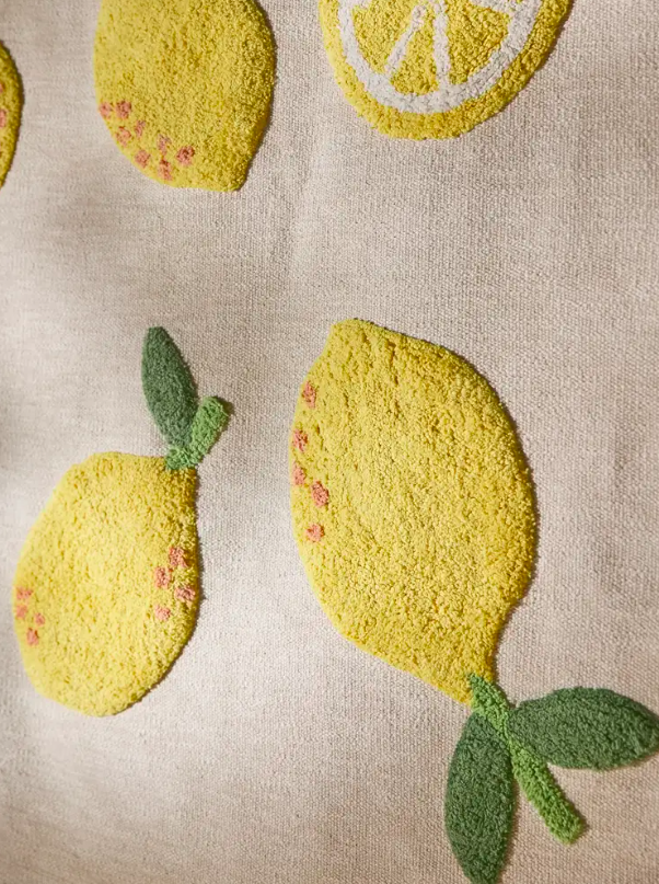 Дитячий килим Alma Lemons від Benuta.