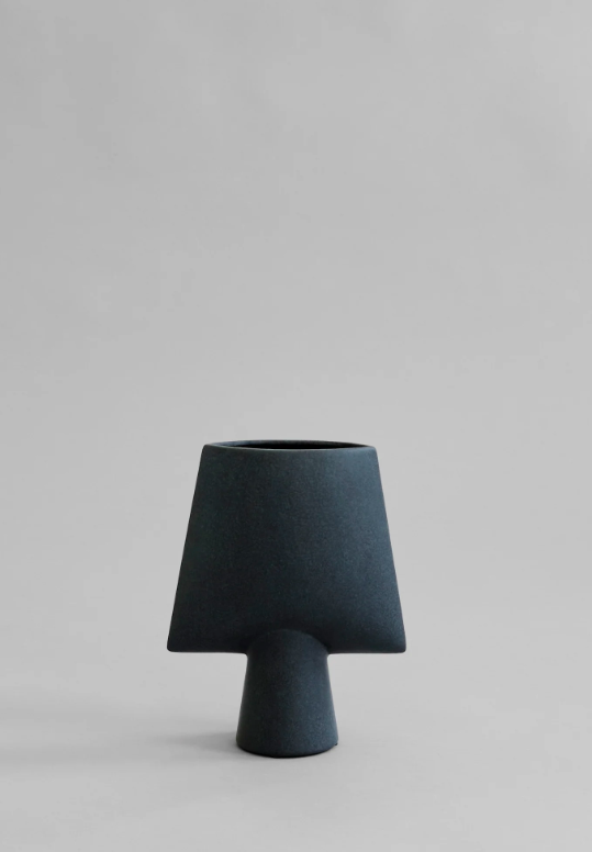Розпродаж – 20% ваза Sphere Square Mini чорного кольору від 101 Copenhagen