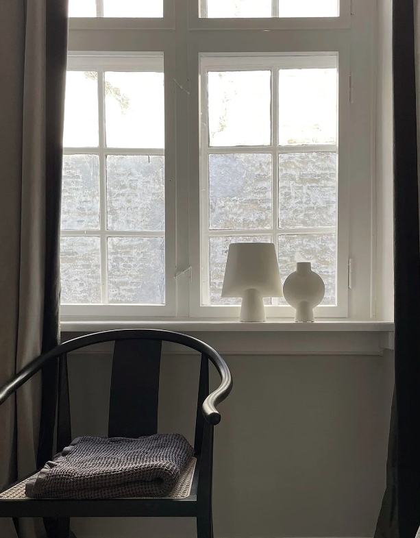 Розпродаж – 20% ваза Sphere Square Mini білого кольору від 101 Copenhagen
