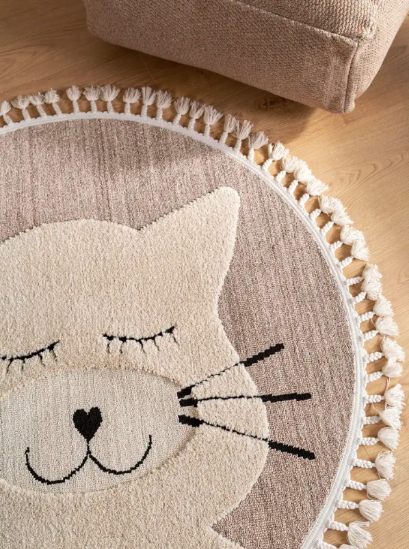 Круглий дитячий килим Momo Cat від Benuta.