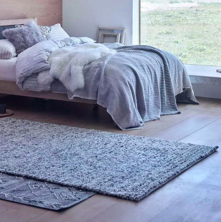 Килим Cordoba сірого кольору від Linie Design