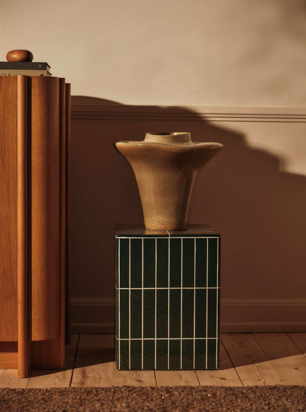 Ваза Evio зеленого кольору від Ferm Living