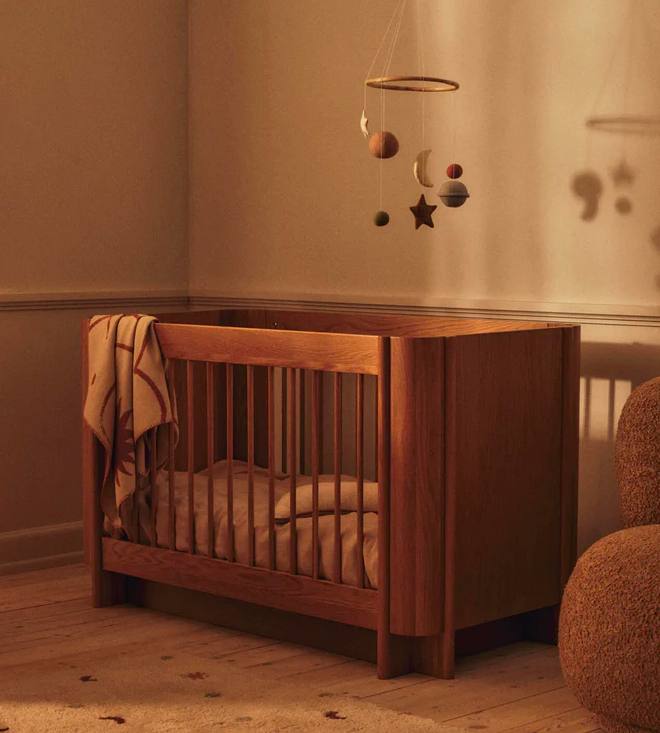 Ліжко для немовлят Tilu від Ferm Living
