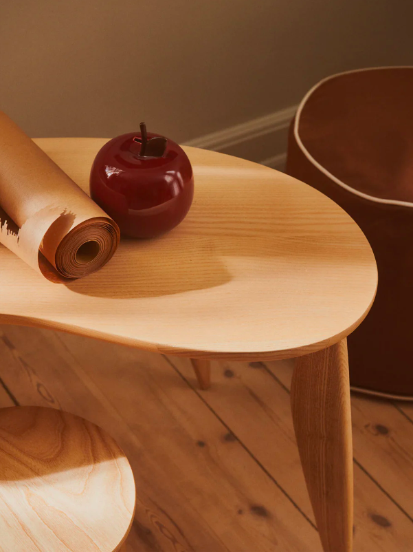 Дитячий стіл Feve від Ferm Living