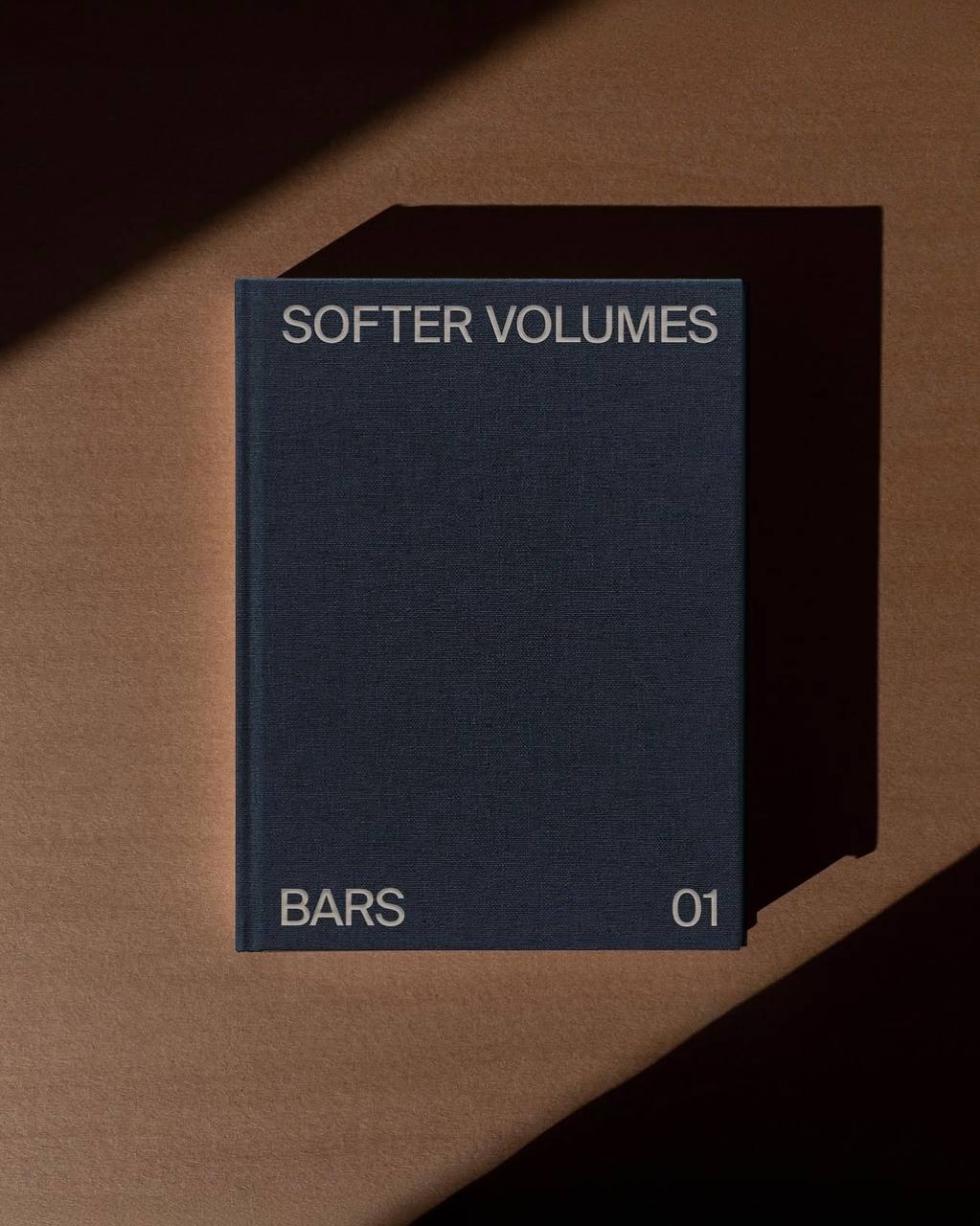 Інтр’єрна книга Bars 01 від Softer Volumes