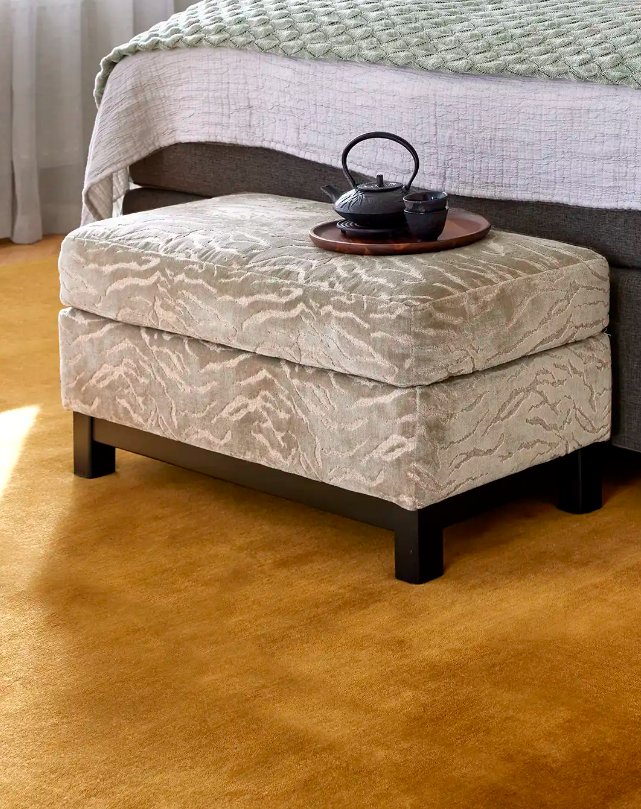 Килим Solid колір охра від Classic Collection.