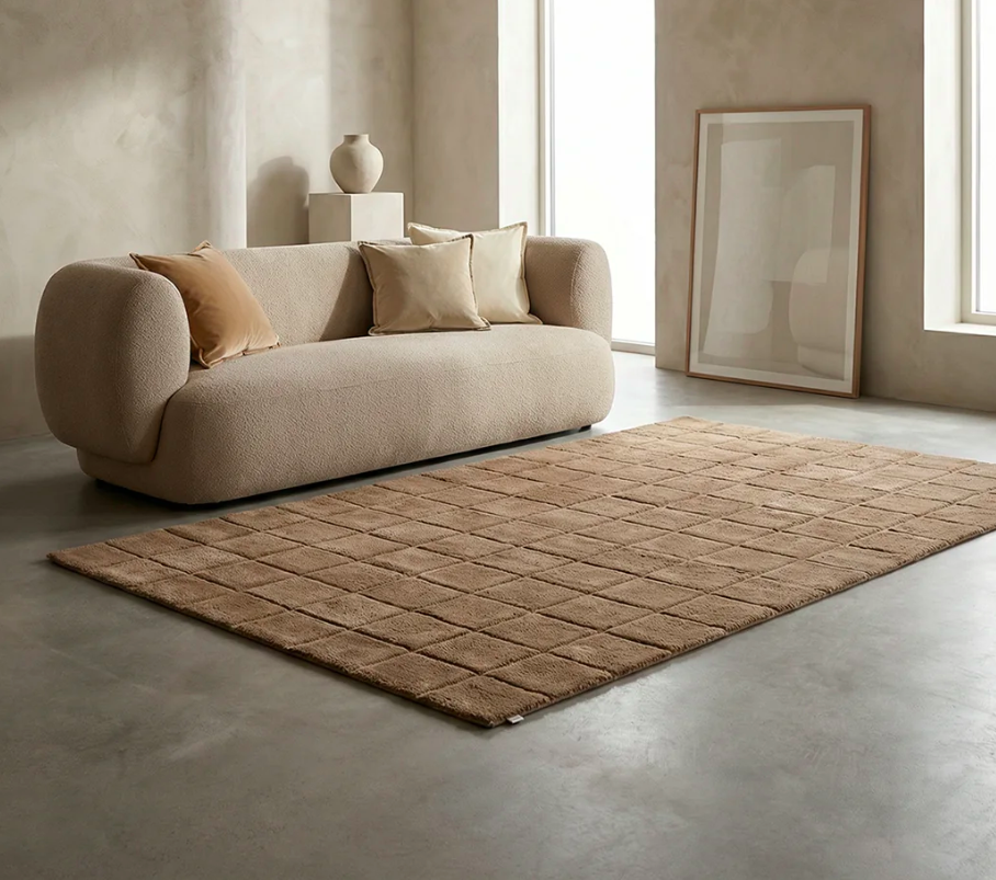 Килим Grid пшеничного кольору від Classic Collection.