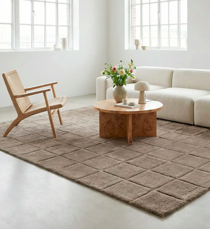 Килим Grid шоколадного кольору від Classic Collection.