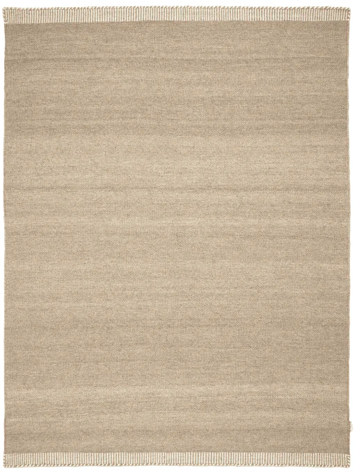 Килим Pure прордного кольору від Classic Collection.