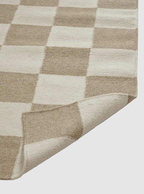 Килим Square природного кольору від Classic Collection.