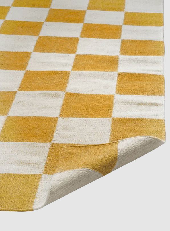 Килим Square жовтого кольору від Classic Collection.
