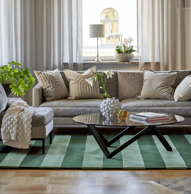 Килим Stripe Bouclе зеленого кольору від Classic Collection.