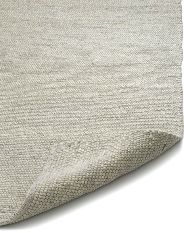Килим Merino кольору бетон від Classic Collection.