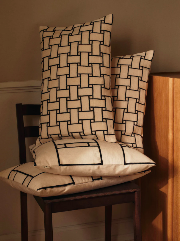 Декоративна подушка Lattice Offset від Ferm Living