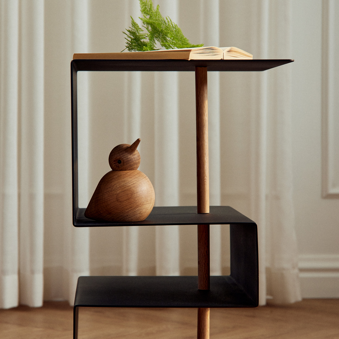 Журнальний столик Edge чорнного кольору від Andersen Furniture