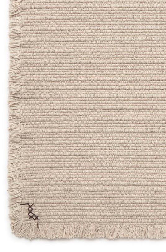 Килим Handloom природного кольору від Lorena Canals
