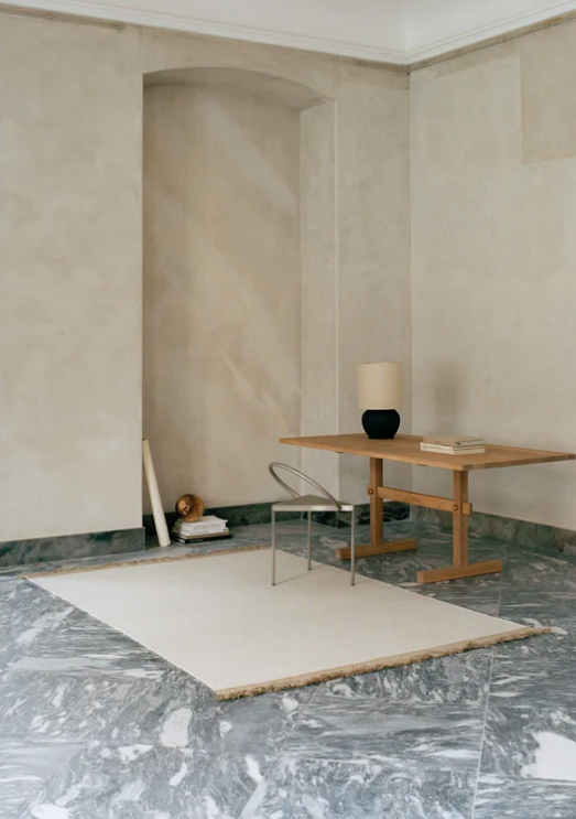 Килим  Pastoral Uniti білого кольору від Linie Design