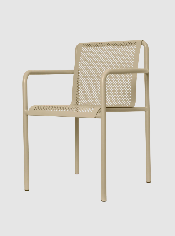 Вуличний стілець з підлокітниками Dapple від Ferm Living